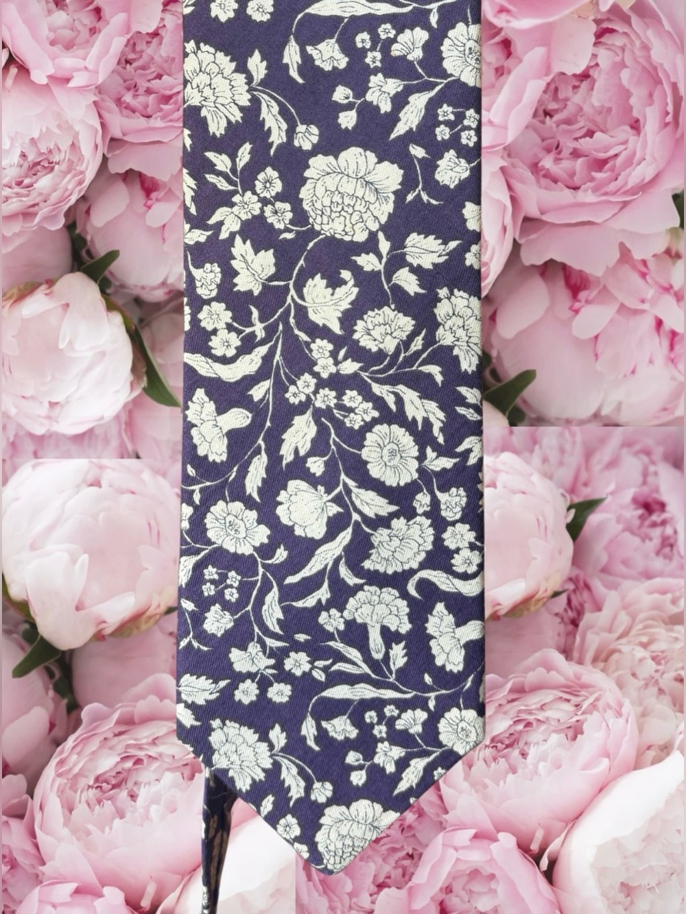 Britches Great Outdoors 100% Cotton Made in USA Purple White Floral Tie
